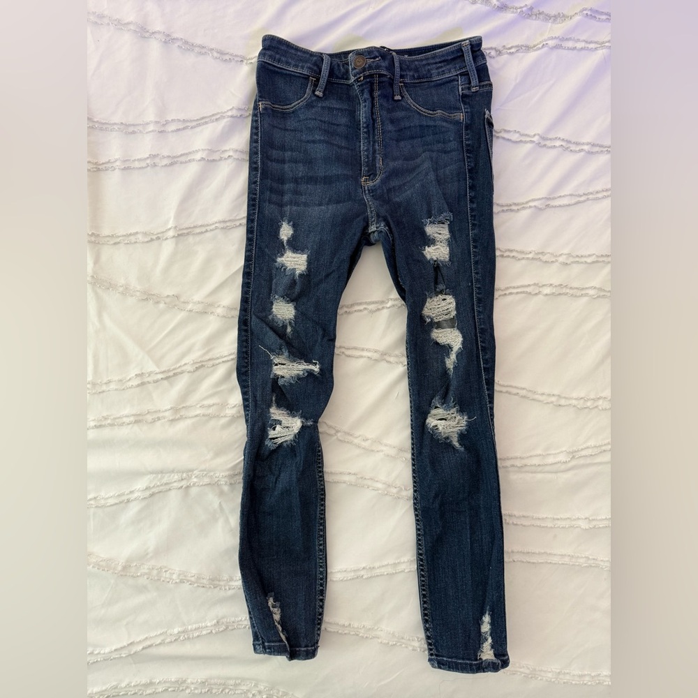 Hollister Women’s Distressed Blue Jeans